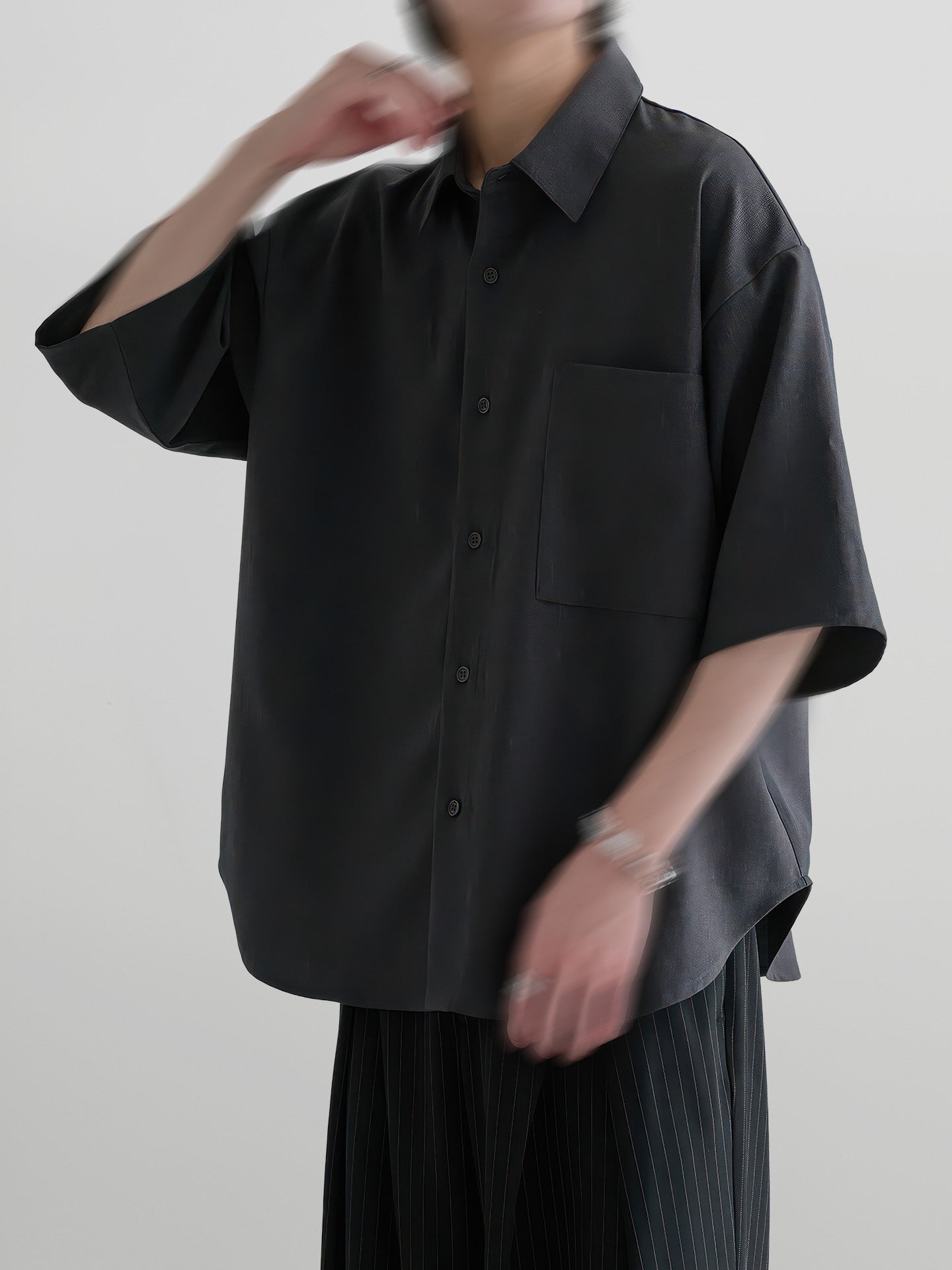 Loose-Fit Basic Shirt