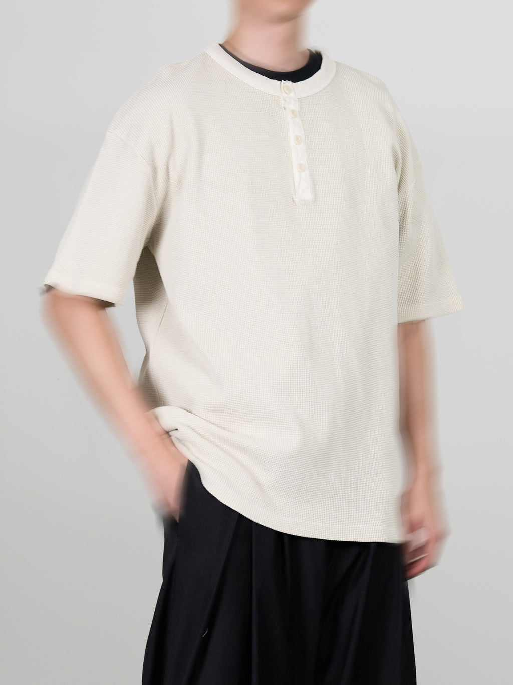 Pigment Dyeing Henley Neck T-Shirt