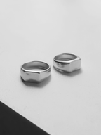 Radling Ring silver – Detail | minimalist jewelry / refined detail | UNPROVEN