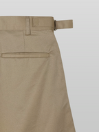 Pleated Shorts Beige front - cleanfit minimal - UNPROVEN
