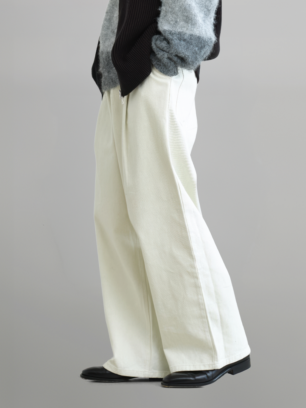 Wide Balloon Jeans