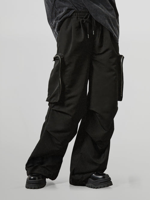 Zip Pocket Wide Cargo Pants black – Front view | wide-leg / pleated / relaxed tailoring | UNPROVEN