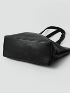 Leather Tote Black – Front view | clean essentials / minimalist | UNPROVEN