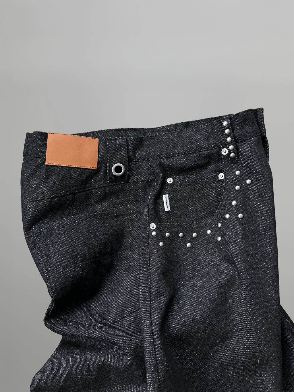 Product dark-indigo – Detail close-up | clean essentials / minimalist | UNPROVEN