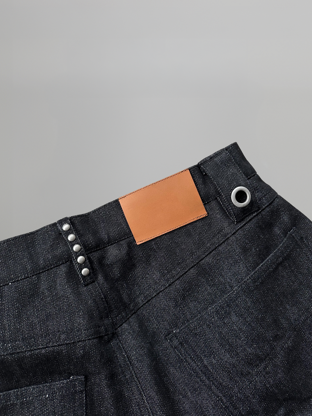 Product Detail – Detail close-up | clean essentials / minimalist | UNPROVEN