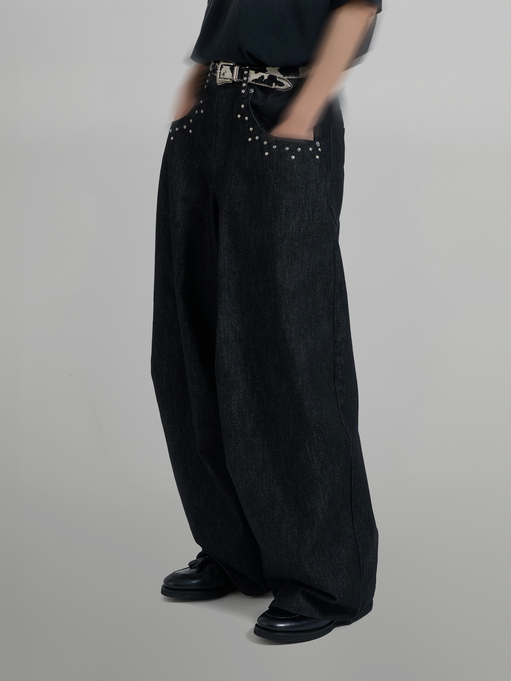 Silver Studded Baggy Denim Jeans black – Detail | wide-leg denim / relaxed denim | UNPROVEN