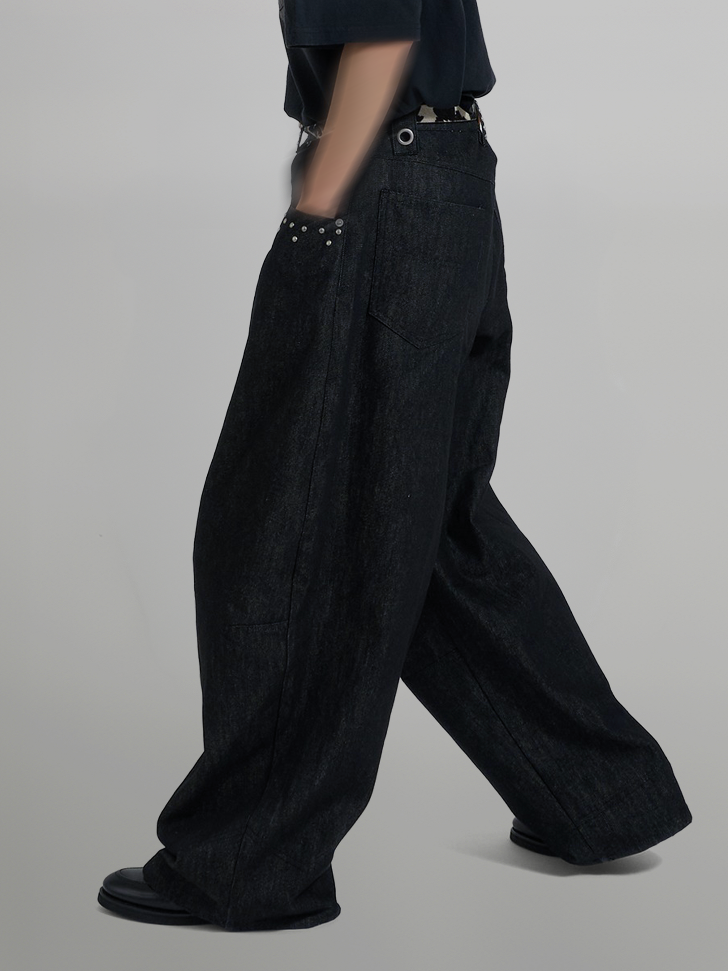 Silver Studded Baggy Denim Jeans black – Detail | wide-leg denim / relaxed denim | UNPROVEN