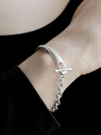 Cuff Chain Bracelet – Detail | minimalist jewelry / refined detail | UNPROVEN