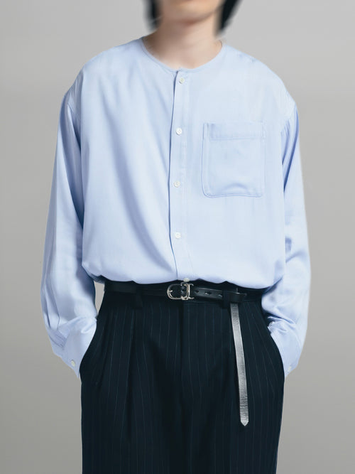Loose-Fit Collarless Shirt light-blue – Front view | relaxed tailoring / semi-wide fit | UNPROVEN