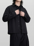 Loose-Fit Cropped Shirt – Detail | relaxed tailoring / semi-wide fit | UNPROVEN