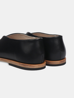INHALF SMOMO Tabi Shoes black – Back view | japanese craftsmanship / tabi | UNPROVEN