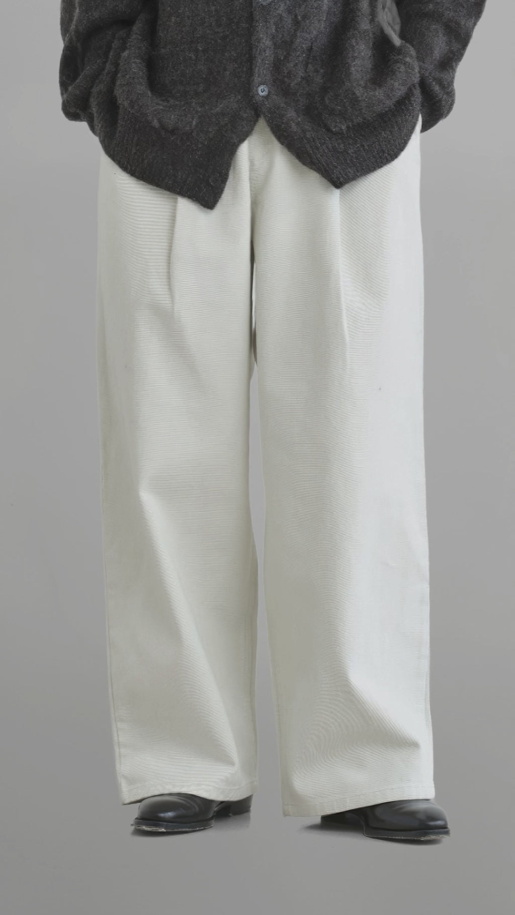 Wide Balloon Jeans