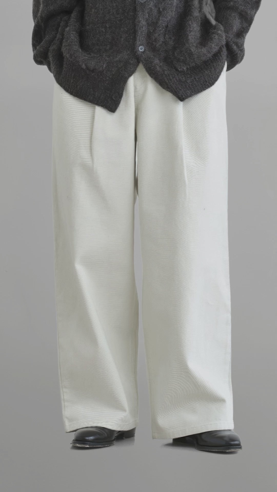 Wide Balloon Jeans