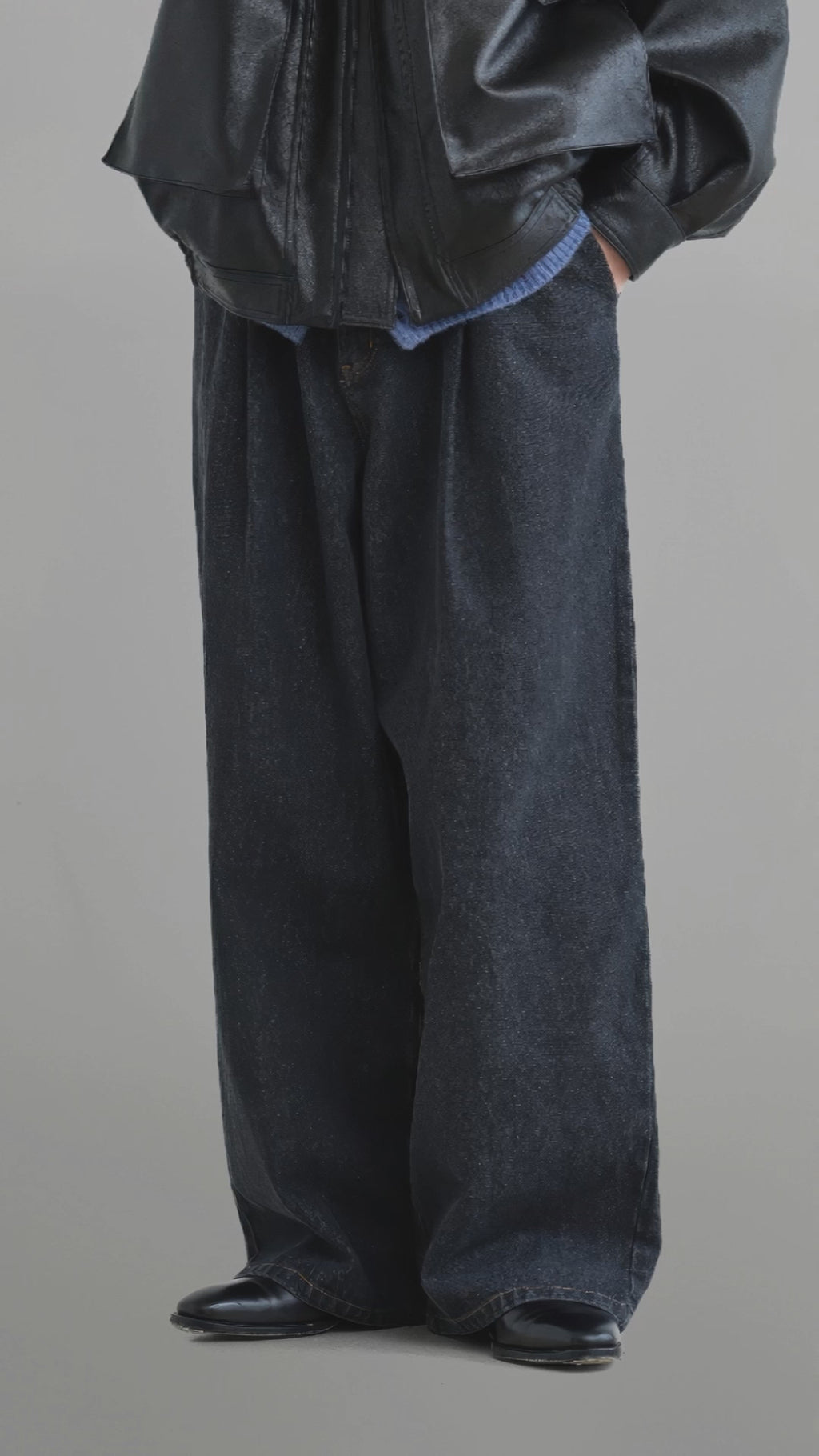 Wide Balloon Jeans